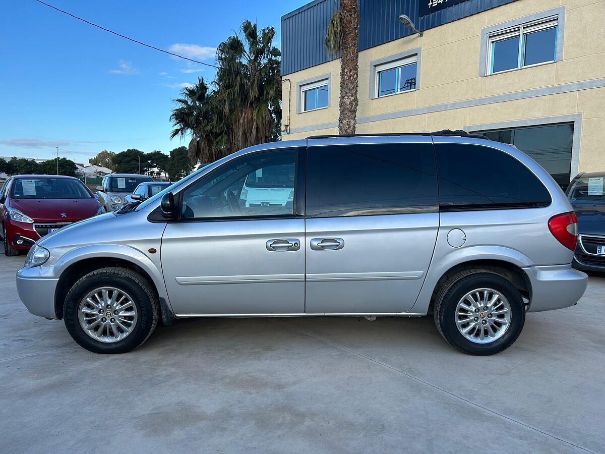 CHRYSLER VOYAGER LX 2.8 CRDI AUTO SPANISH LHD IN SPAIN 113000 MILES 7 SEAT 2006